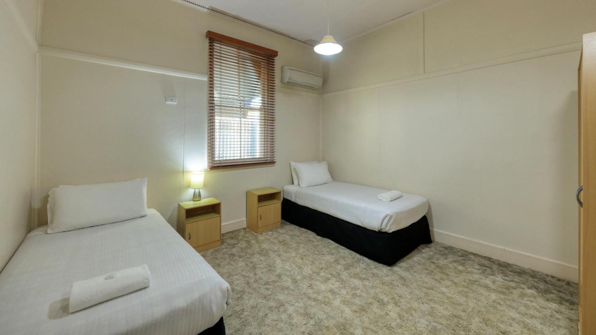 Charles Rasp Motor Inn & Cottages Broken Hill Esterno foto