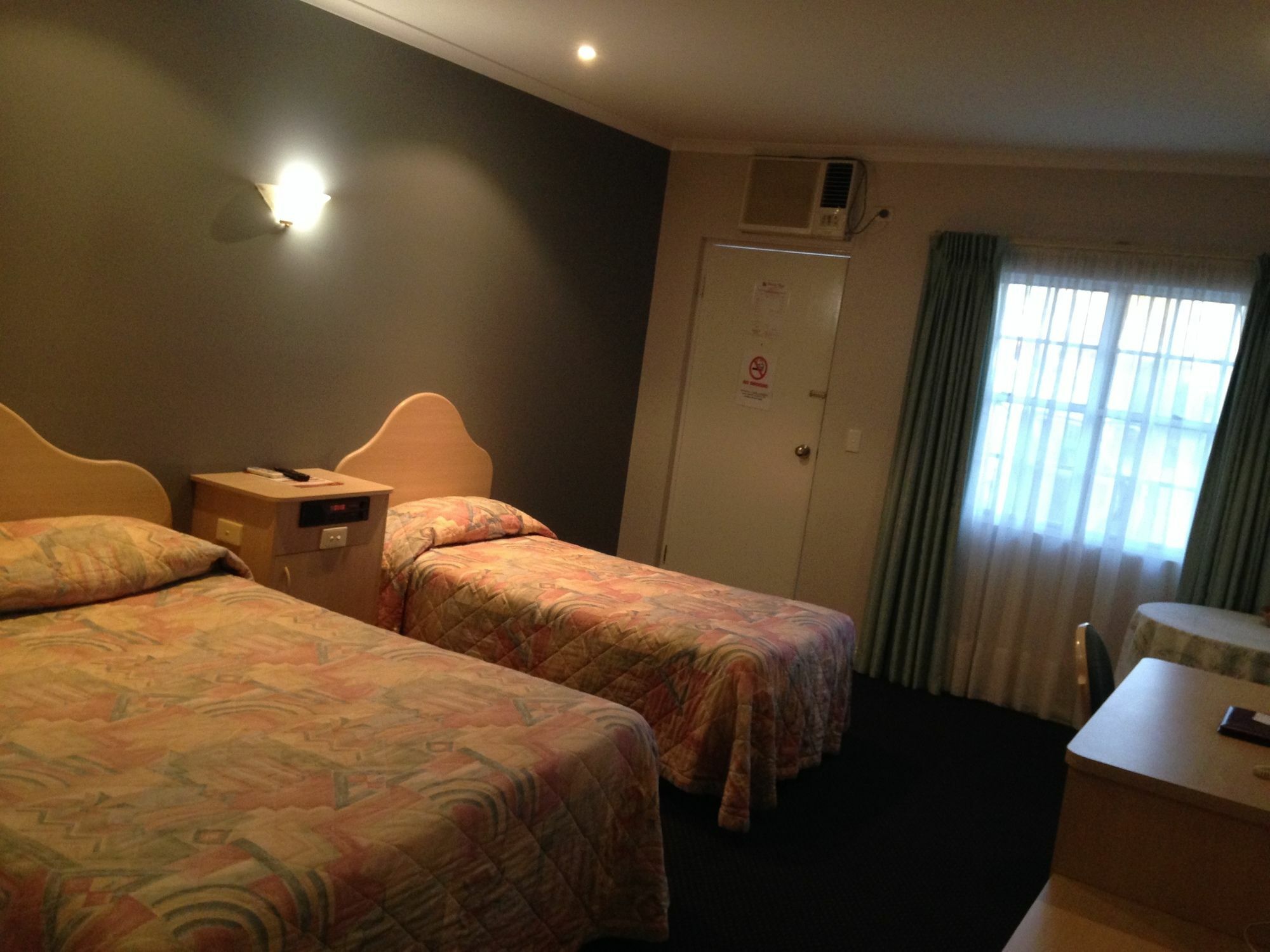 Charles Rasp Motor Inn & Cottages Broken Hill Esterno foto