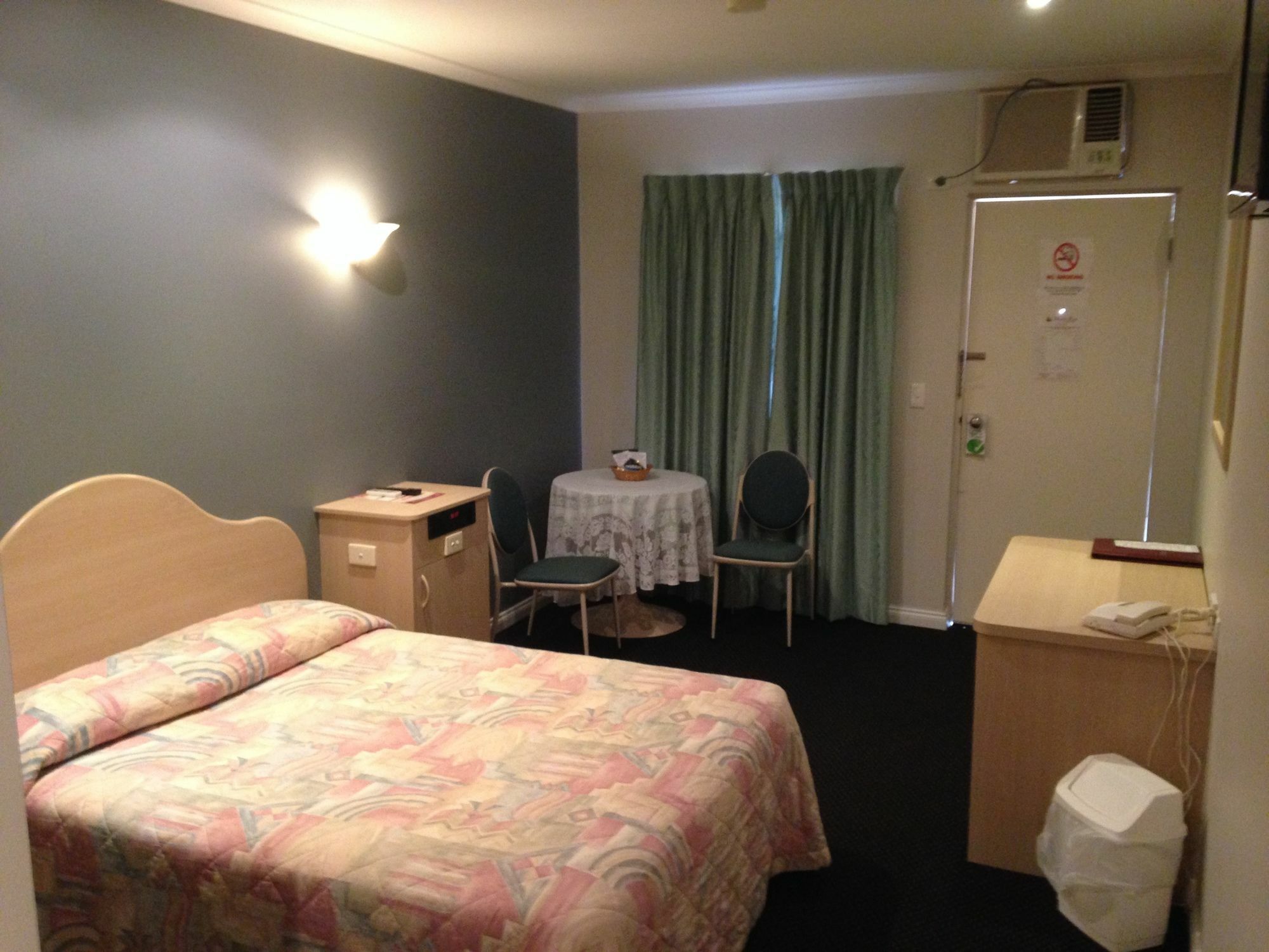 Charles Rasp Motor Inn & Cottages Broken Hill Esterno foto
